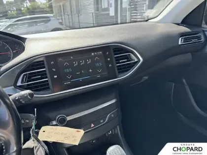 Photo 9 Peugeot 308  1.2 PureTech 110ch S&S BVM5