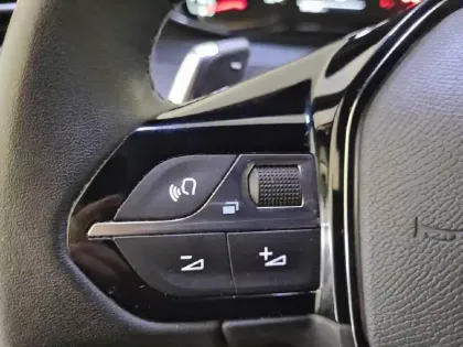 Photo 24 Peugeot 2008  BlueHDi 130 S&S EAT8