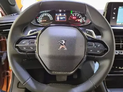 Photo 5 Peugeot 2008  BlueHDi 130 S&S EAT8