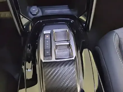 Photo 20 Peugeot 2008  BlueHDi 130 S&S EAT8