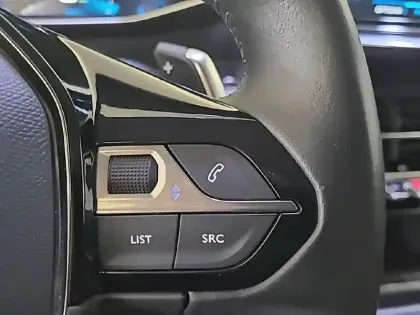 Photo 37 Peugeot 2008  BlueHDi 130 S&S EAT8