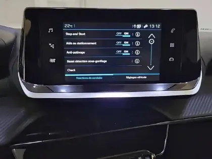 Photo 11 Peugeot 2008  BlueHDi 130 S&S EAT8