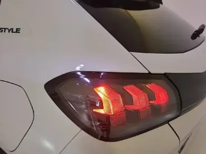 Photo 16 Peugeot 208  Electrique 50 kWh 136ch