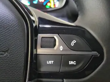 Photo 26 Peugeot 208  Electrique 50 kWh 136ch