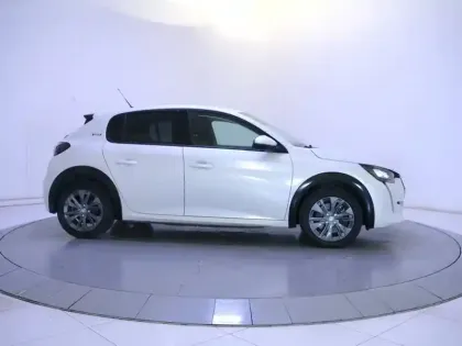 Photo 3 Peugeot 208  Electrique 50 kWh 136ch