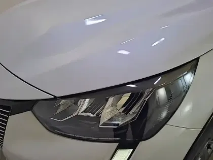 Photo 15 Peugeot 208  Electrique 50 kWh 136ch