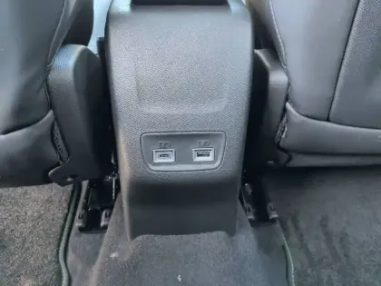 Photo 44 Peugeot 2008  Hybrid 145 e-DCS6