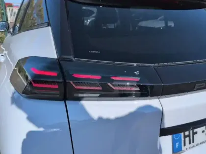 Photo 39 Peugeot 2008  Hybrid 145 e-DCS6