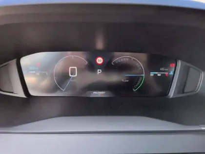 Photo 32 Peugeot 2008  Hybrid 145 e-DCS6