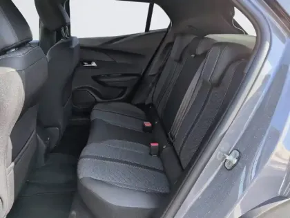 Photo 34 Peugeot 2008  Hybrid 145 e-DCS6