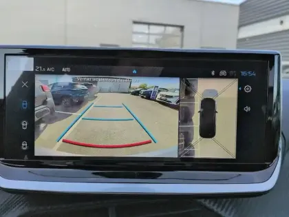 Photo 37 Peugeot 2008  Hybrid 145 e-DCS6