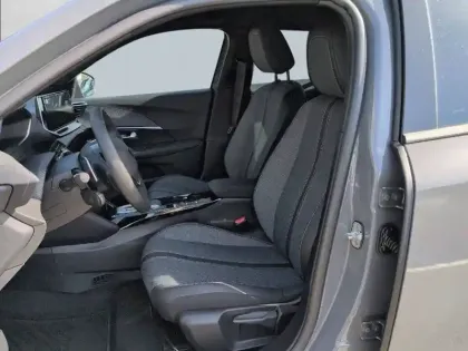 Photo 33 Peugeot 2008  Hybrid 145 e-DCS6