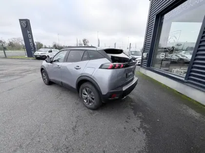 Photo 11 Peugeot 2008  PureTech 130 S&S BVM6