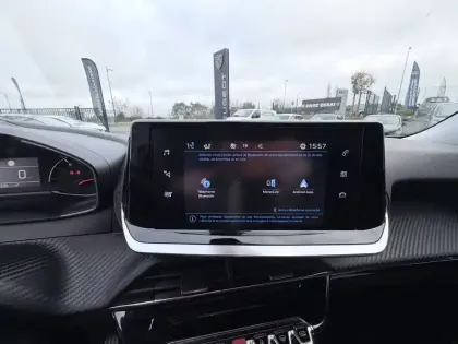 Photo 23 Peugeot 2008  PureTech 130 S&S BVM6