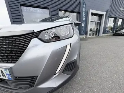 Photo 39 Peugeot 2008  PureTech 130 S&S BVM6