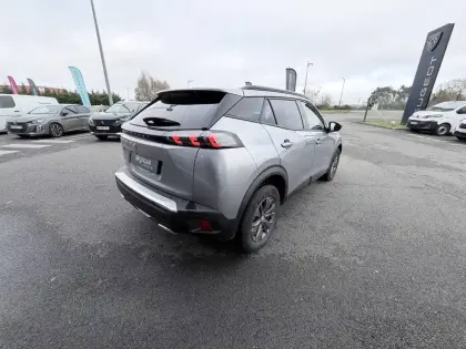 Photo 12 Peugeot 2008  PureTech 130 S&S BVM6