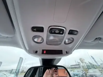 Photo 36 Peugeot 2008  PureTech 130 S&S BVM6