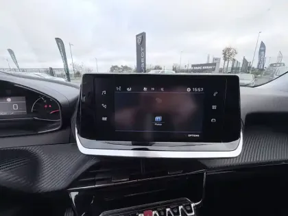 Photo 24 Peugeot 2008  PureTech 130 S&S BVM6