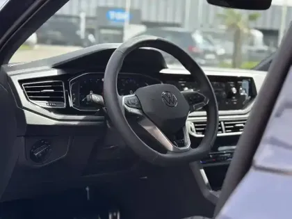 Photo 13 Volkswagen Taigo  1.0 TSI 116 DSG7