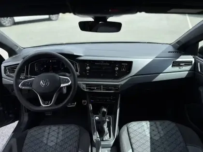 Photo 14 Volkswagen Taigo  1.0 TSI 116 DSG7