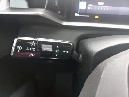 Photo 16 Opel Grandland  1.2 Turbo Hybrid 136 ch e-DCT6 GS