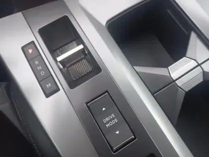 Photo 23 Opel Grandland  1.2 Turbo Hybrid 136 ch e-DCT6 GS