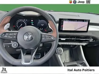 Photo 13 Alfa Romeo Tonale  1.5 Ibrida 160ch Intensa TCT