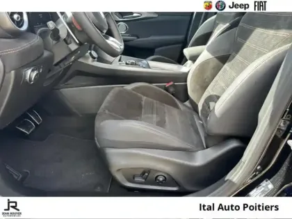 Photo 12 Alfa Romeo Tonale  1.5 Ibrida 160ch Intensa TCT