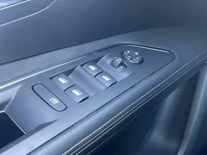 Photo 8 Peugeot 3008  1.2 PureTech 130ch Allure Business S&S EAT8  6cv