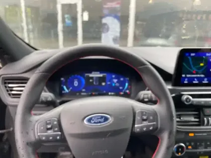 Photo 6 Ford Kuga 2.5 Duratec 190ch FHEV E85 ST-Line BVA