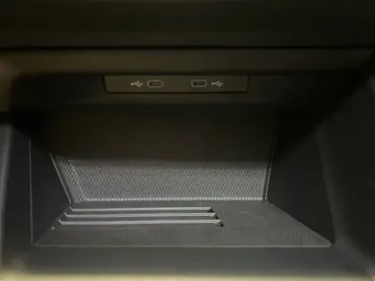 Photo 32 Volkswagen Golf  1.5 eHybrid 204 DSG6