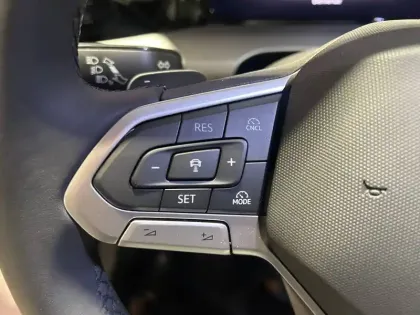 Photo 29 Volkswagen Golf  1.5 eHybrid 204 DSG6