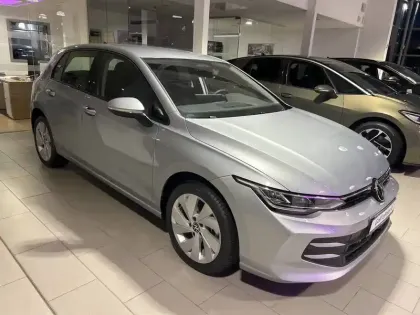 Photo 21 Volkswagen Golf  1.5 eHybrid 204 DSG6