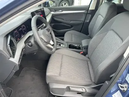 Photo 32 Volkswagen Golf  1.5 eHybrid 204 DSG6