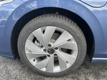 Photo 30 Volkswagen Golf  1.5 eHybrid 204 DSG6