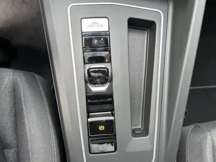 Photo 34 Volkswagen Golf  1.5 eHybrid 204 DSG6