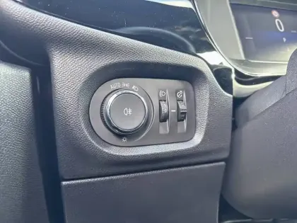 Photo 23 Opel Corsa  1.2 Turbo Hybrid 110 ch e-DCT6