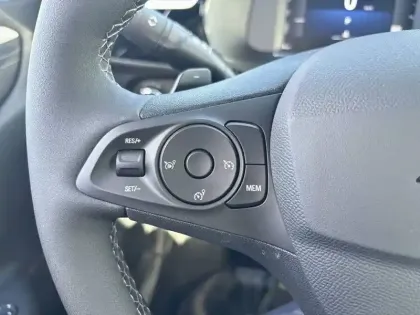 Photo 21 Opel Corsa  1.2 Turbo Hybrid 110 ch e-DCT6