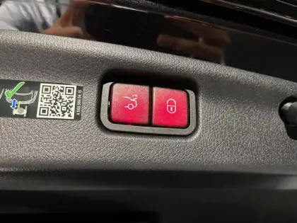 Photo 44 Mercedes Classe C  300 e