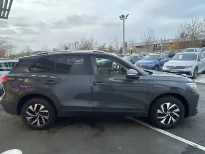 Photo 23 Volkswagen Tiguan  1.5 eHybrid 204ch DSG6