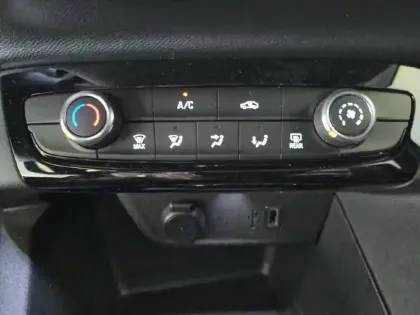 Photo 24 Opel Corsa  1.2 Turbo 100 ch BVM6