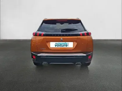 Photo 4 Peugeot 2008  PureTech 130 S&S EAT8