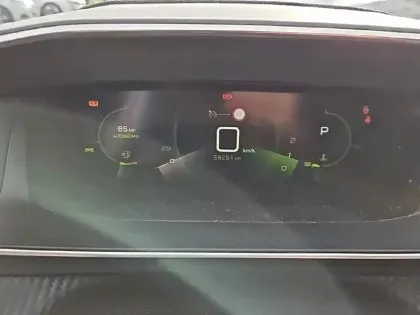 Photo 9 Peugeot 2008  PureTech 130 S&S EAT8