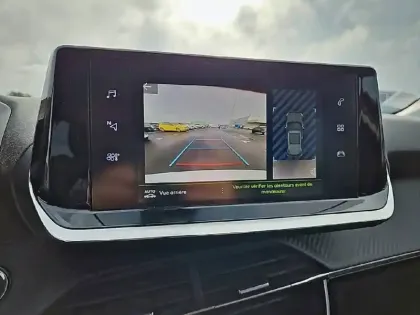 Photo 18 Peugeot 2008  PureTech 130 S&S EAT8