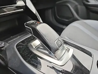 Photo 13 Peugeot 2008  PureTech 130 S&S EAT8