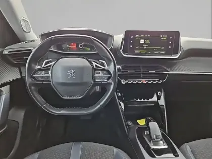 Photo 7 Peugeot 2008  PureTech 130 S&S EAT8