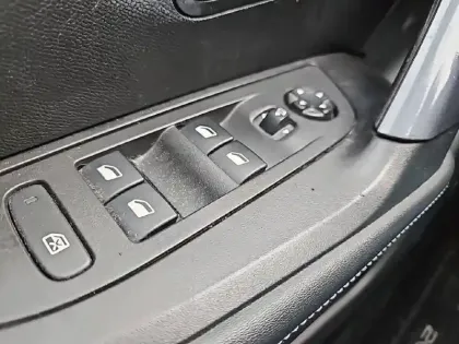 Photo 14 Peugeot 2008  PureTech 130 S&S EAT8