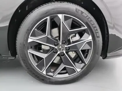 Photo 14 DS DS 4  Hybride Rechargeable 225 EAT8 Etoile - Alcantara