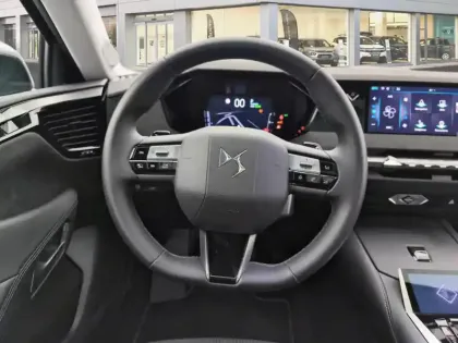 Photo 11 DS DS 4  Hybride Rechargeable 225 EAT8 Etoile - Alcantara