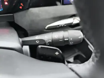 Photo 16 DS DS 4  Hybride Rechargeable 225 EAT8 Etoile - Alcantara